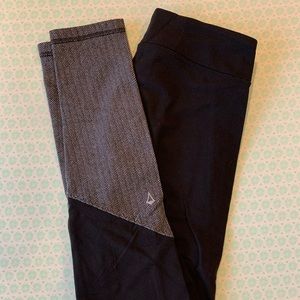Black and gray chevron ivivva leggings